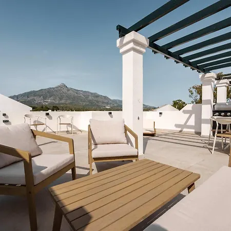 Aloha Gardens Rooftop Terrace Pools Views 마르베야