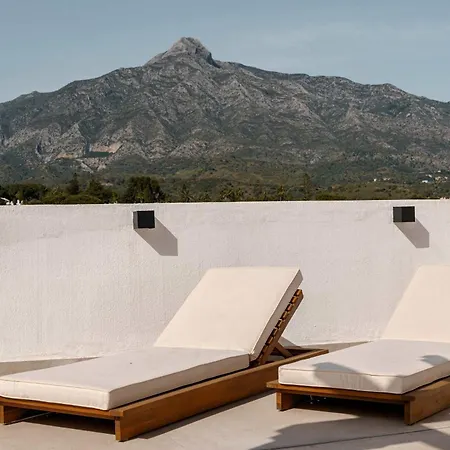 Aloha Gardens Rooftop Terrace Pools Views 마르베야