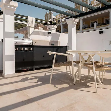 Aloha Gardens Rooftop Terrace Pools Views 아파트 *